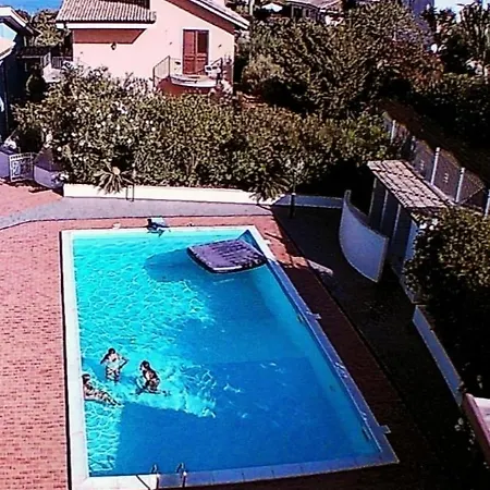 Apartment Mare Vista: Seaside Retreat With Pool *