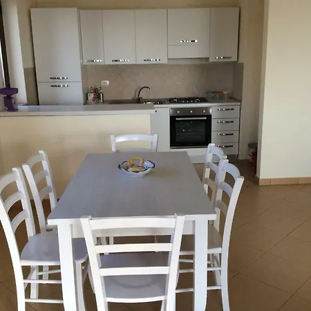 Mare Vista: Seaside Retreat With Pool Realmonte