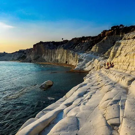 Nuovo In Full Optional Con Piscina E Veranda Vista Mare A 500 Mt Dalla Della Scala Realmonte